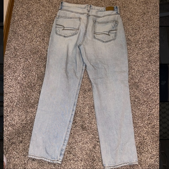 American Eagle Ripped Highest Waist ‘90s Boyfriend Jean - Picture 2 of 5